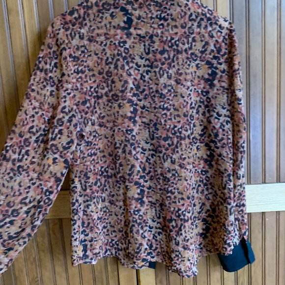 NORDSTROM HINGE WOMENS SHEAR LEOPARD BLOUSE SIZE MEDIUM - Picture 6 of 6